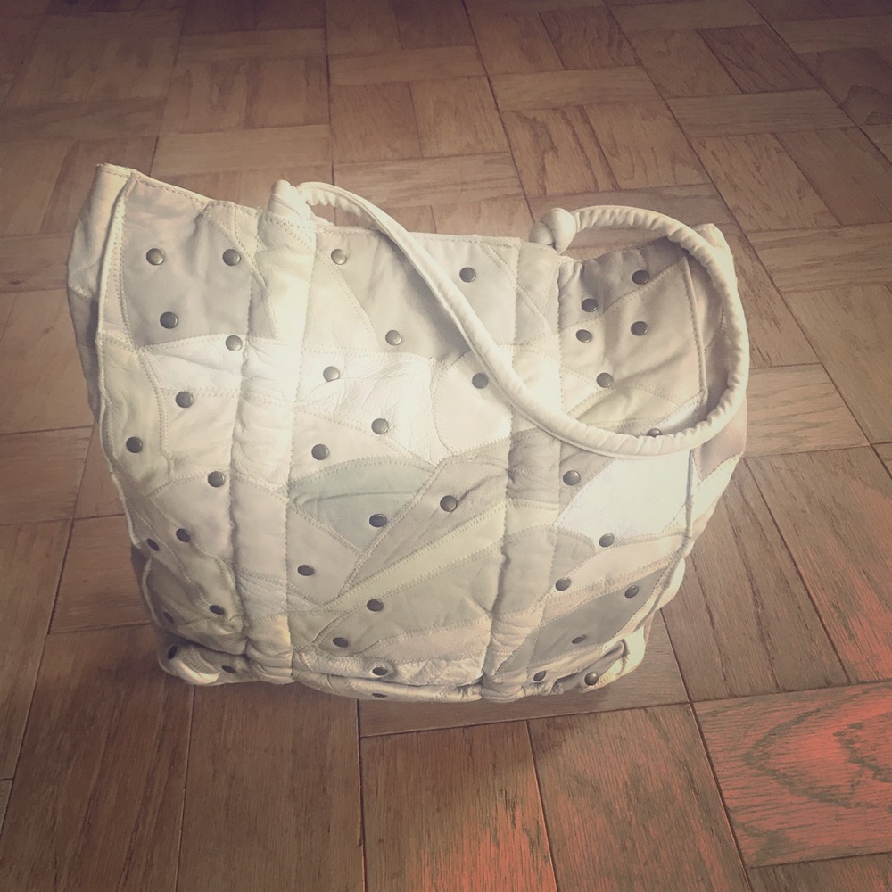 Very cute vegetarian leather tote bag pristine